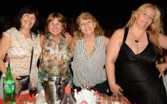 Foto de la galería: Unas mil mujeres fueron agasajadas por el Ministerio Salud Pública en el Hogar de Día