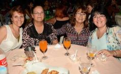 Foto de la galería: Unas mil mujeres fueron agasajadas por el Ministerio Salud Pública en el Hogar de Día