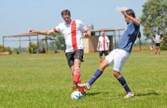 Foto de la galería: Electrizante empate entre Agrimensores y Escribanos