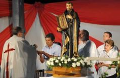 Foto de la galería: Posadas homenajeó a su patrono con misa y música en el anfiteatro