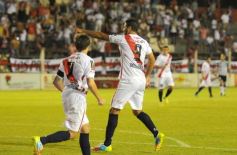 Foto de la galería: La Franja consiguió su primera victoria en la B Nacional y por goleada!!!!