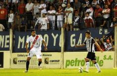 Foto de la galería: La Franja consiguió su primera victoria en la B Nacional y por goleada!!!!