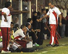 Foto de la galería: La Franja consiguió su primera victoria en la B Nacional y por goleada!!!!