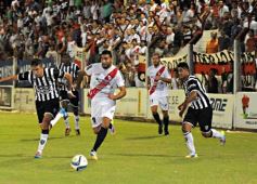 Foto de la galería: La Franja consiguió su primera victoria en la B Nacional y por goleada!!!!