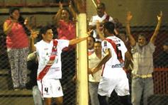 Foto de la galería: La Franja consiguió su primera victoria en la B Nacional y por goleada!!!!