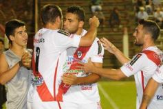 Foto de la galería: La Franja consiguió su primera victoria en la B Nacional y por goleada!!!!