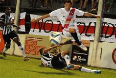 Foto de la galería: La Franja consiguió su primera victoria en la B Nacional y por goleada!!!!