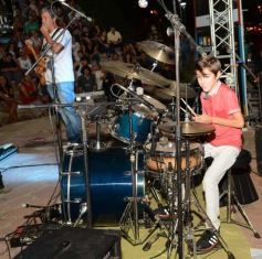 Foto de la galería: El anfiteatro griego volvió a ser la cuna del rock con La Corte en vivo