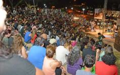 Foto de la galería: El anfiteatro griego volvió a ser la cuna del rock con La Corte en vivo