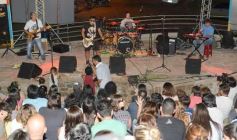 Foto de la galería: El anfiteatro griego volvió a ser la cuna del rock con La Corte en vivo