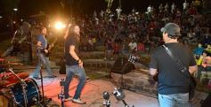 Foto de la galería: El anfiteatro griego volvió a ser la cuna del rock con La Corte en vivo