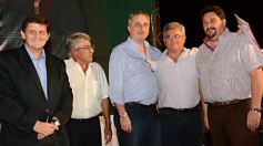 Foto de la galería: Closs entregó 40 millones para obras en municipios