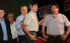 Foto de la galería: Closs entregó 40 millones para obras en municipios