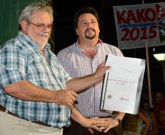 Foto de la galería: Closs entregó 40 millones para obras en municipios