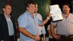 Foto de la galería: Closs entregó 40 millones para obras en municipios