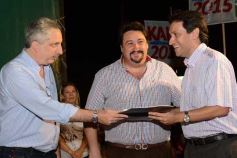 Foto de la galería: Closs entregó 40 millones para obras en municipios