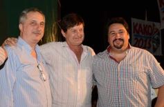 Foto de la galería: Closs entregó 40 millones para obras en municipios