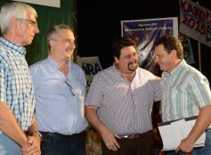 Foto de la galería: Closs entregó 40 millones para obras en municipios