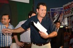 Foto de la galería: Closs entregó 40 millones para obras en municipios