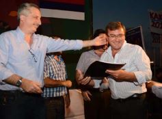 Foto de la galería: Closs entregó 40 millones para obras en municipios