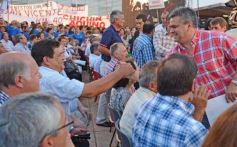 Foto de la galería: Closs entregó 40 millones para obras en municipios