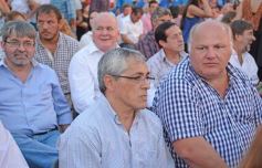 Foto de la galería: Closs entregó 40 millones para obras en municipios