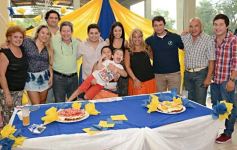 Foto de la galería: El "Pollito" Villagra celebró un año más