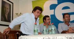 Foto de la galería: "Momo" Venegas y Schiavoni firmaron un acuerdo electoral FE-PRO para Misiones