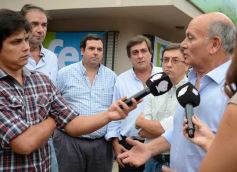 Foto de la galería: "Momo" Venegas y Schiavoni firmaron un acuerdo electoral FE-PRO para Misiones