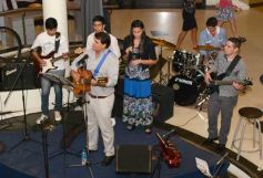 Foto de la galería: Música en vivo en un clima ideal en el Posadas Plaza Shopping