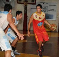 Foto de la galería: Tokio derrotó a Juventud Unida y sueña con no descender