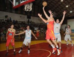 Foto de la galería: Tokio derrotó a Juventud Unida y sueña con no descender