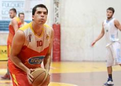 Foto de la galería: Tokio derrotó a Juventud Unida y sueña con no descender