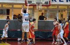 Foto de la galería: Tokio derrotó a Juventud Unida y sueña con no descender