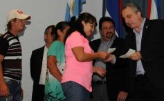 Foto de la galería: Entregan recursos para fortalecer la producción de las chacras misioneras