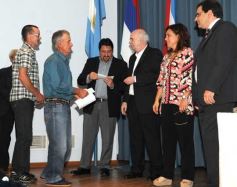 Foto de la galería: Entregan recursos para fortalecer la producción de las chacras misioneras