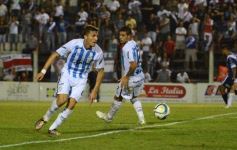 Foto de la galería: Guaraní empató con Atlético en un partido vibrante