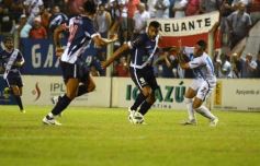 Foto de la galería: Guaraní empató con Atlético en un partido vibrante
