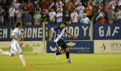 Foto de la galería: Guaraní empató con Atlético en un partido vibrante