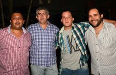 Foto de la galería: Brindis y baile por el cumple de Walter