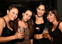 Foto de la galería: Brindis y baile por el cumple de Walter