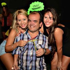 Foto de la galería: Brindis y baile por el cumple de Walter