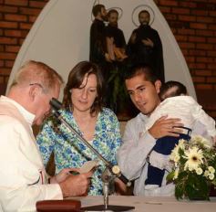 Foto de la galería: El bautismo de Ciro Gabriel en la iglesia Santos Mártires