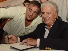 Foto de la galería: De la Sota presentó su libro en el hotel Julio César