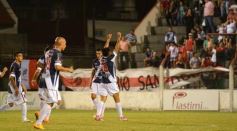 Foto de la galería: En un partido flojito, La Franja rescató un punto