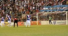 Foto de la galería: En un partido flojito, La Franja rescató un punto