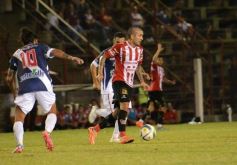 Foto de la galería: En un partido flojito, La Franja rescató un punto