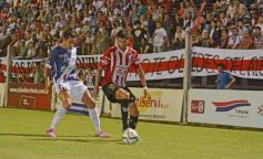 Foto de la galería: En un partido flojito, La Franja rescató un punto