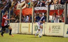 Foto de la galería: En un partido flojito, La Franja rescató un punto
