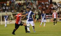 Foto de la galería: En un partido flojito, La Franja rescató un punto